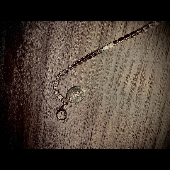 Louisa Jewelry Euc Louisa Closed Retailer Red And White Rhinestone